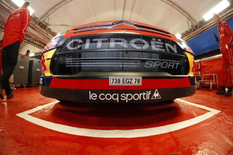 c4_wrc_2008_calandre.jpg